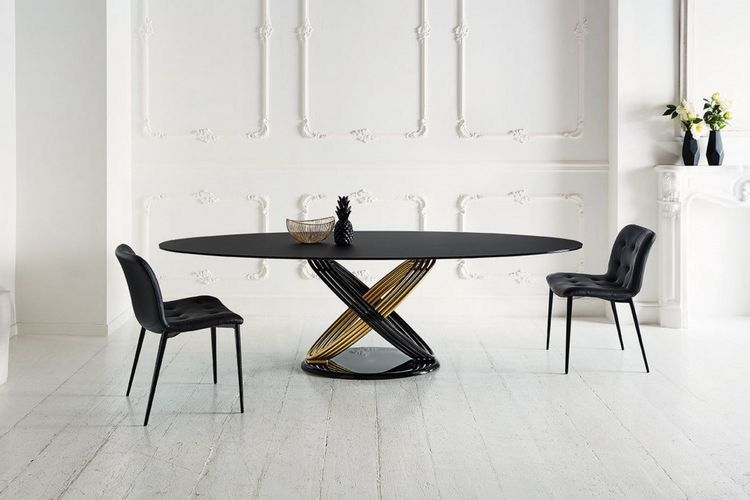 Reni modern metal dining room table and 4 chairs